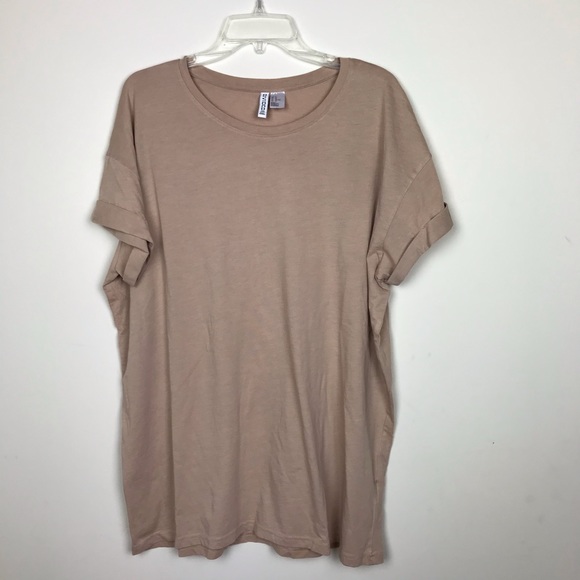 H&M Dresses & Skirts - H&M beige t shirt dress